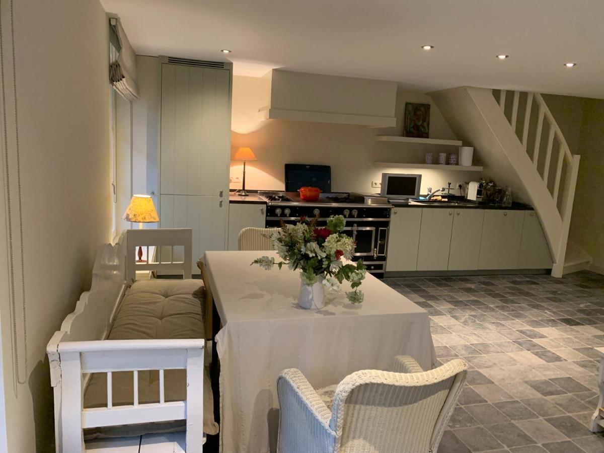 Schilde Cottage - voor als u er even uit wil, gaat renoveren, verhuizen of als tijdelijke home office Buitenkant foto