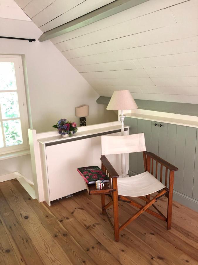 Schilde Cottage - voor als u er even uit wil, gaat renoveren, verhuizen of als tijdelijke home office Buitenkant foto