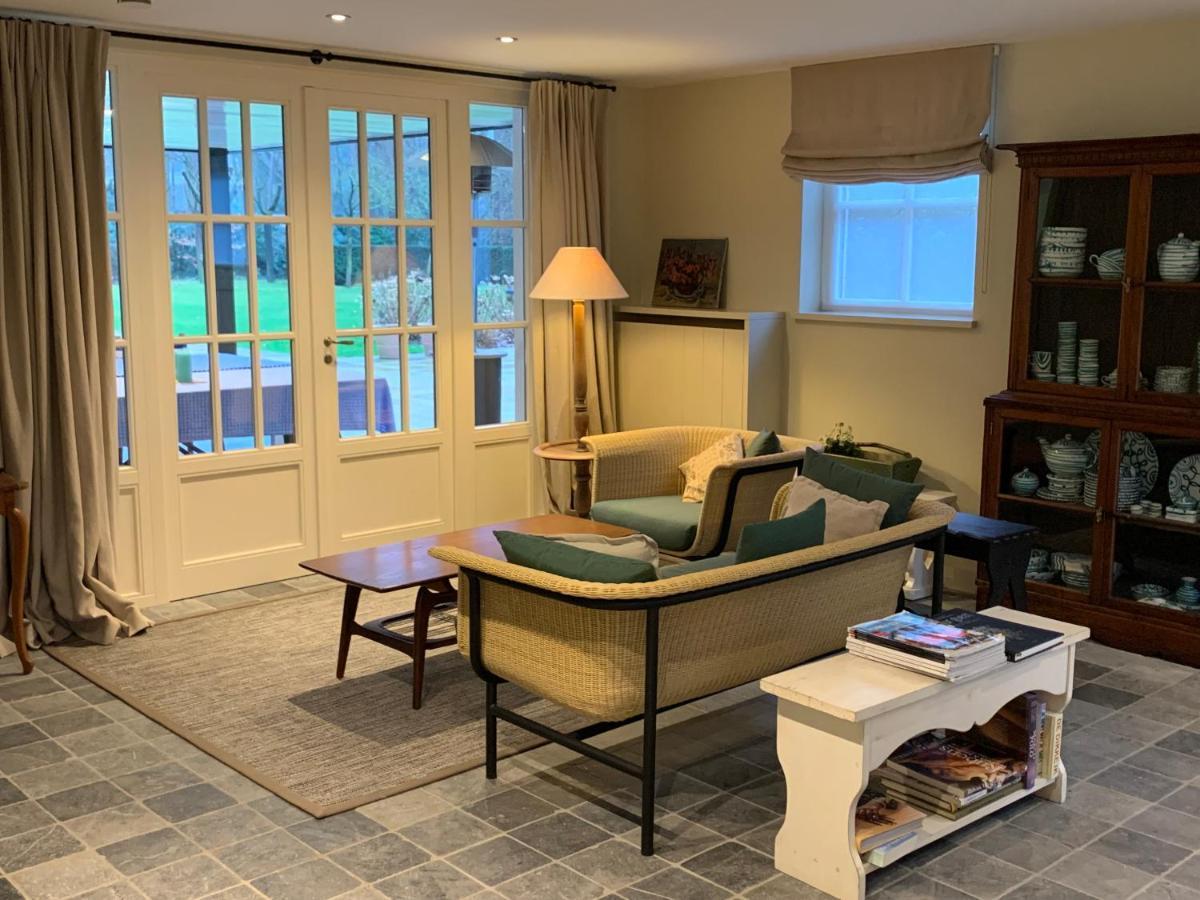 Schilde Cottage - voor als u er even uit wil, gaat renoveren, verhuizen of als tijdelijke home office Buitenkant foto