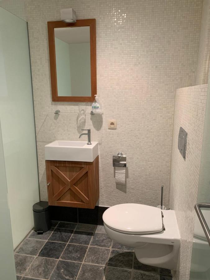 Schilde Cottage - voor als u er even uit wil, gaat renoveren, verhuizen of als tijdelijke home office Buitenkant foto