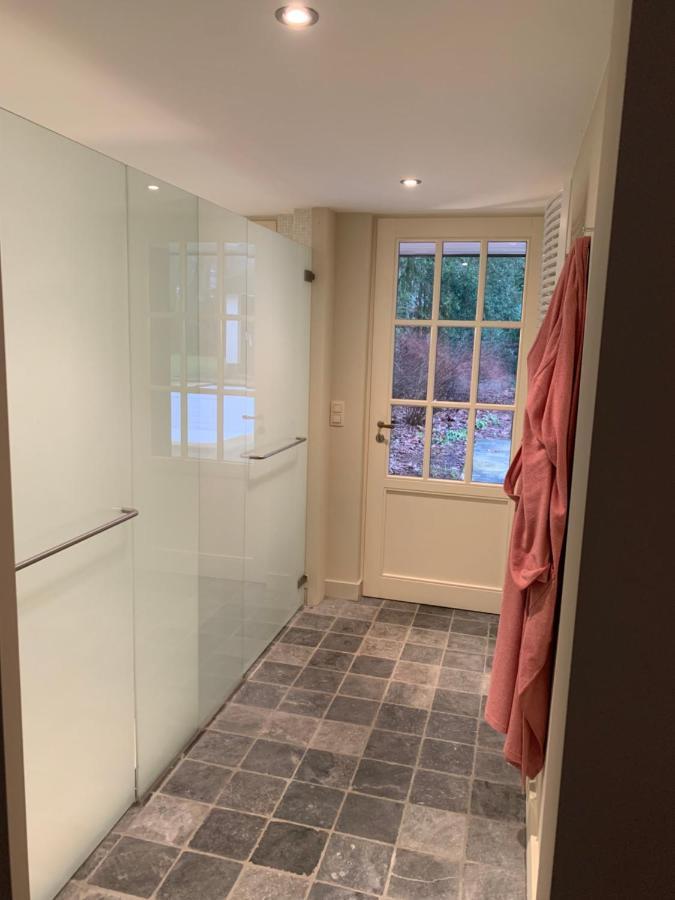 Schilde Cottage - voor als u er even uit wil, gaat renoveren, verhuizen of als tijdelijke home office Buitenkant foto